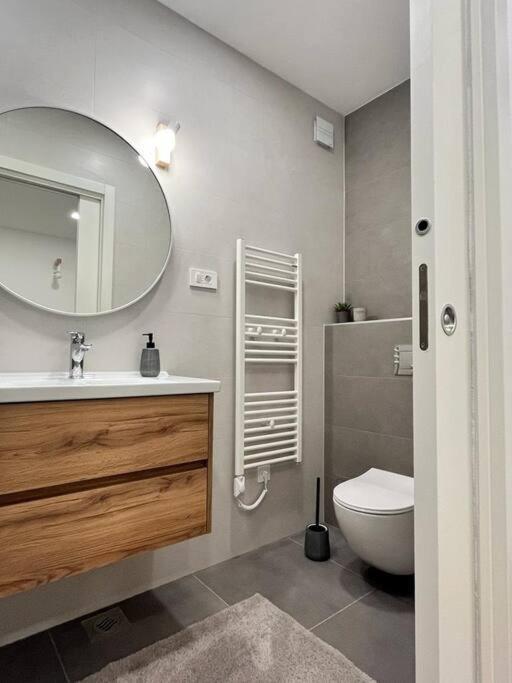 Blue With Shared Pool Appartement